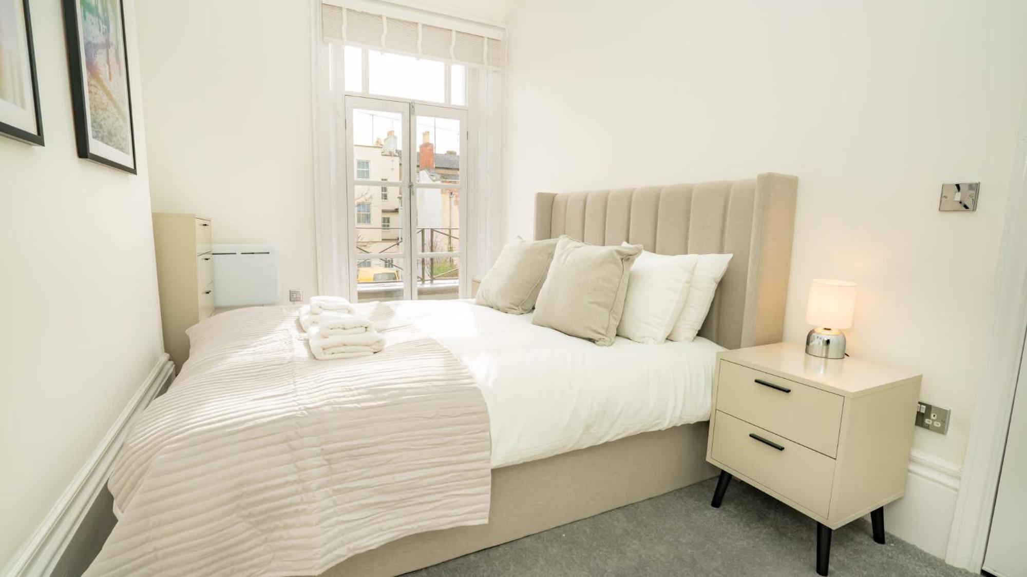 Fabulous 2 Bedroom In Centre Appartement
